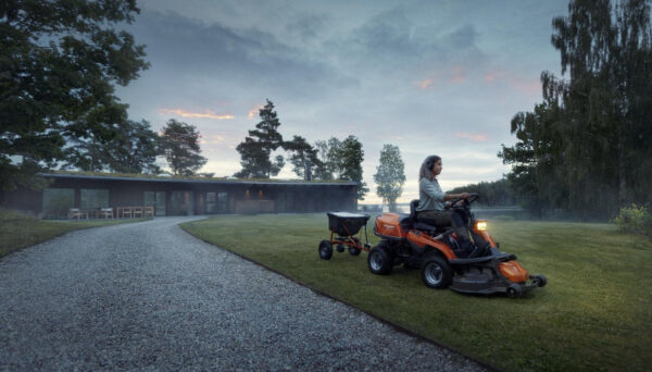 Frontmäher HUSQVARNA R 216T AWD inkl. Combi Mähdeck 103cm - Image 5