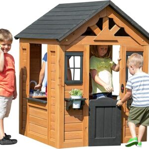 Backyard Discovery Spielhaus Sweetwater aus Holz | Outdoor Kinderspielhaus für den Garten inklusive Zubehör | Gartenhaus für Kinder mit Fenstern in Braun & Schwarz