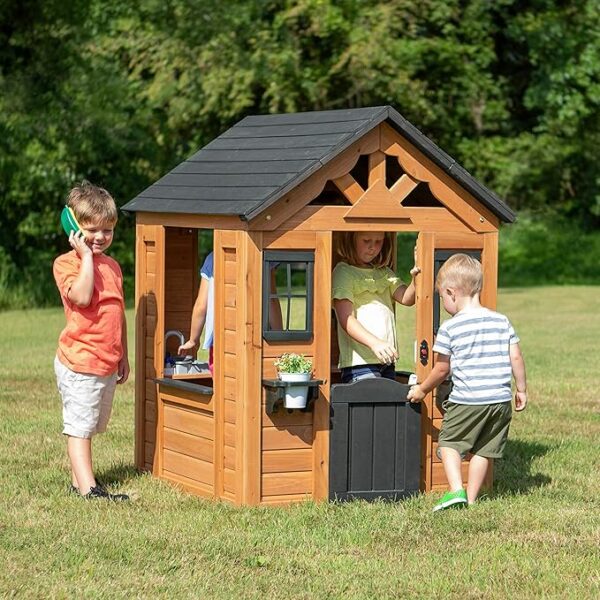 Backyard Discovery Spielhaus Sweetwater aus Holz | Outdoor Kinderspielhaus für den Garten inklusive Zubehör | Gartenhaus für Kinder mit Fenstern in Braun & Schwarz - Image 5