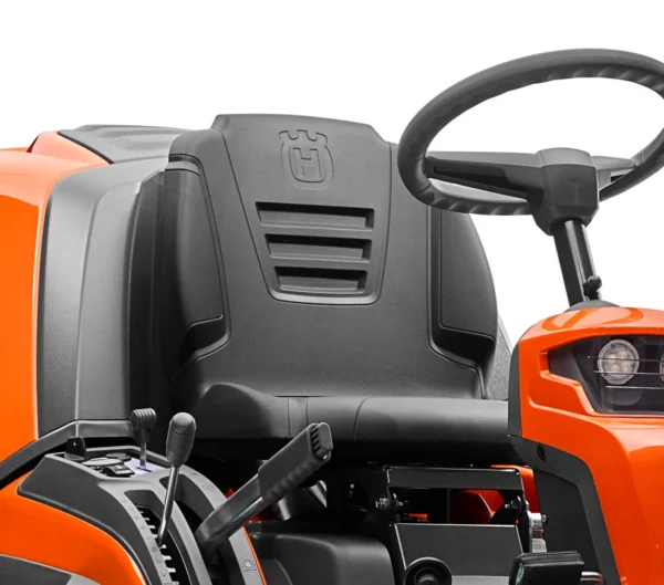 Husqvarna RC 320Ts AWD – ohne Mähdeck – Modell 2025 - Image 3