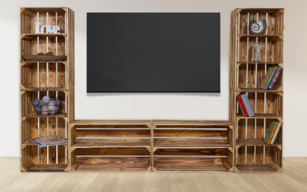 Holzkisten Wohnwand – TV-Board – Wohnzimmer Regalwand – Wandregal geflammt